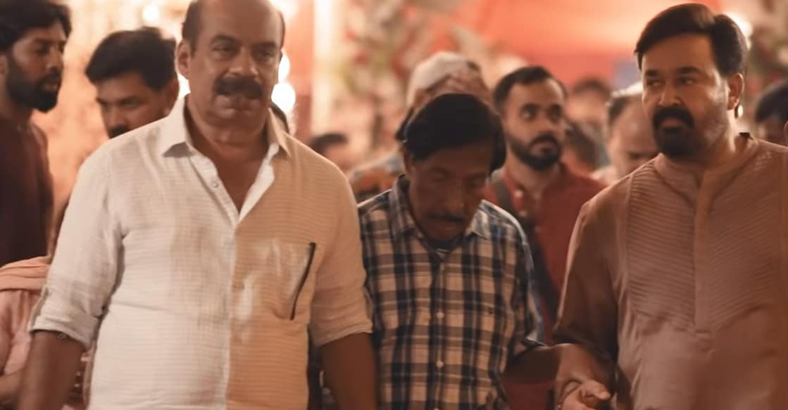 Mohanlal and Sathyan Anthikad with the late screenwriter-actcor Sreenivasan. Photo: YouTube/ Ashirvad Cinemas
