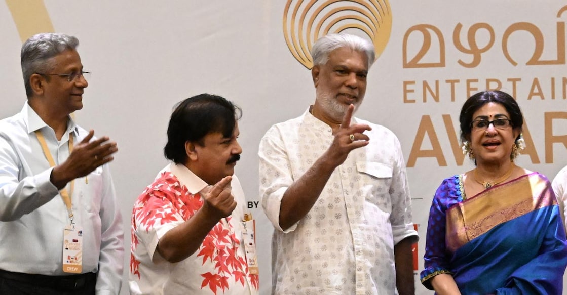 Veteran director Joshiy and actor Sheela at the inaugural ceremony of the Mazhavil Entertainment Awards 2025 rehearsal camp in Kochi on Tuesday. Photo: Special arrangement