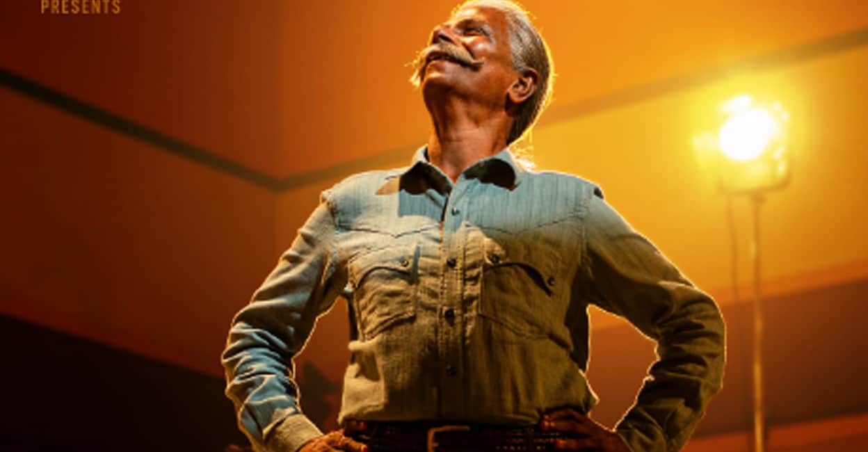 Indrans leaves a mark as 'Aashaan' in a film that celebrates cinema | Quick Review