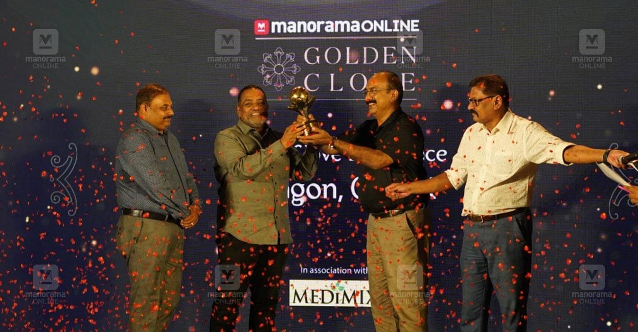 At the Golden Clove 2025, Sumesh Govind accepted the top award on behalf of the Paragon team. Photo: Manorama.