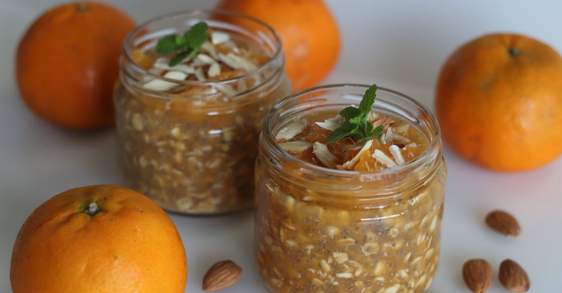 Chilled overnight oats and chia seeds in orange juice, served with chopped almonds. Photo: Shutterstock/Trending Now