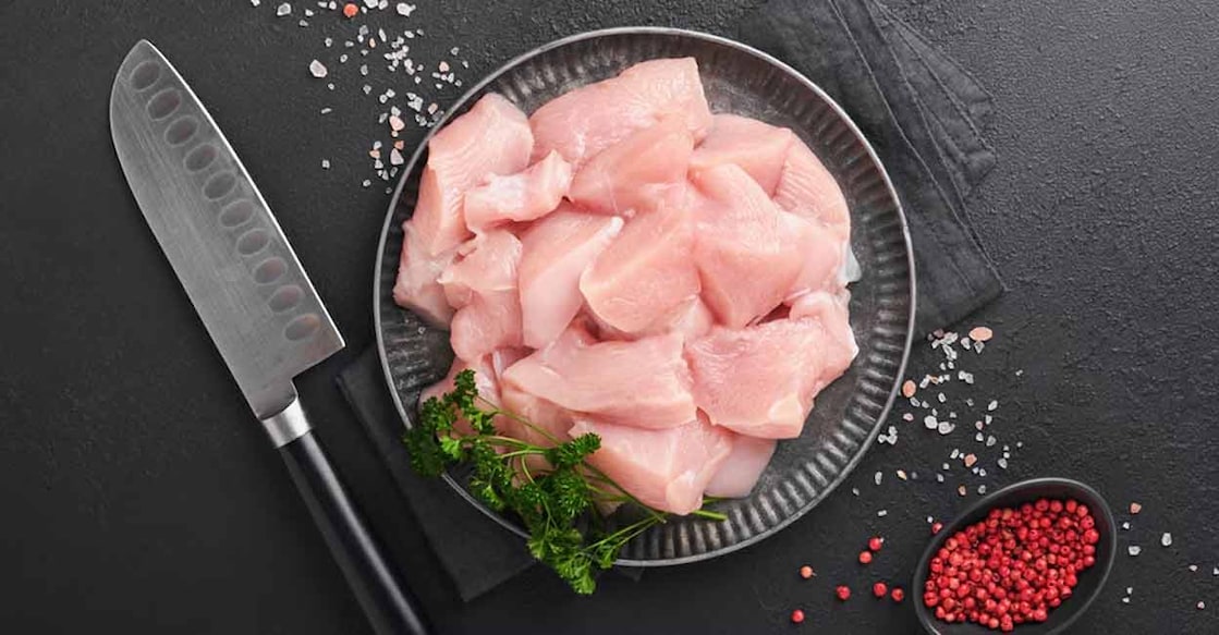 H5N1 viruses, which cause bird flu in both birds and humans, can wipe out large numbers of poultry, such as chickens, ducks, and quails. Photo:  Katsiaryna Hurava/Shutterstock