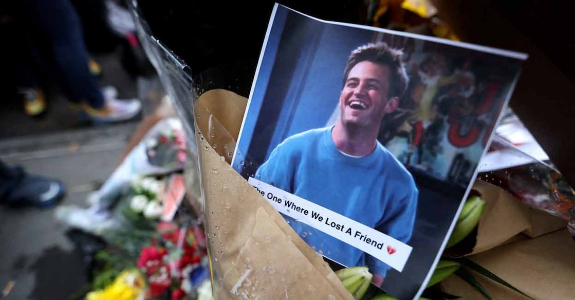 A makeshift memorial for actor Matthew Perry is pictured on Bedford Street in Manhattan in New York City, US, October 30, 2023. Photo: Reuters