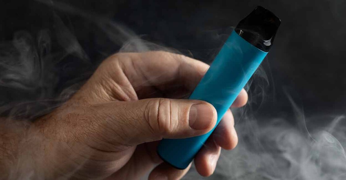 Vapes do not contain as many toxins as cigarettes, as tobacco is not directly burned.             Photo: Shutterstock/Zeynep Demir Aslim