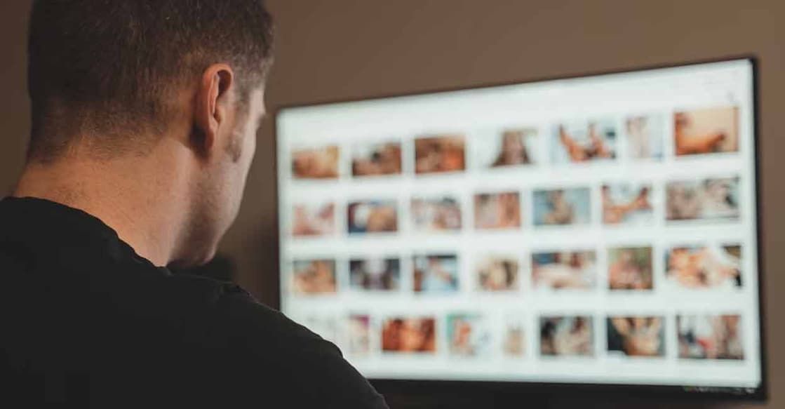Scientifically, you cannot say that it is wrong to watch porn, as it is just a personal choice. Photo: Shutterstock/M-Production

