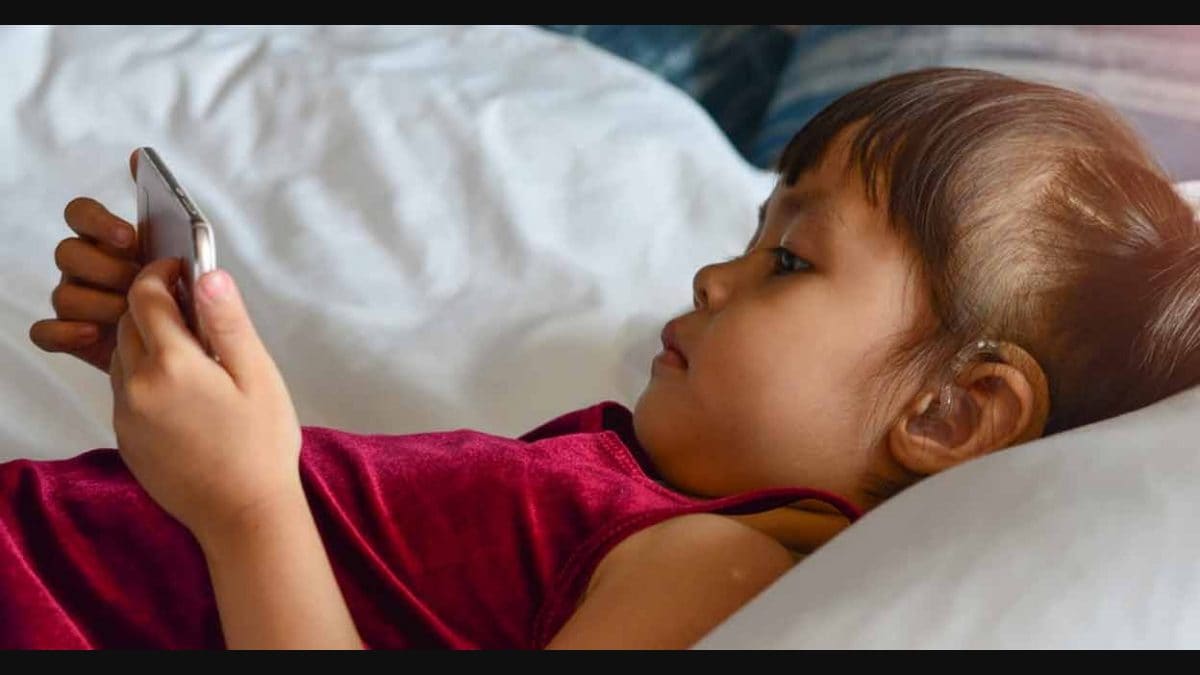 Virtual Autism: Screen Time Mimicking Autism Symptoms in Young Children