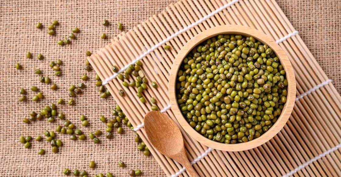 Ayurveda describes green mung beans as the best among the mung beans, available in white, yellow, green, red, and reddish-black varieties. Photo: iStock/Nungning20