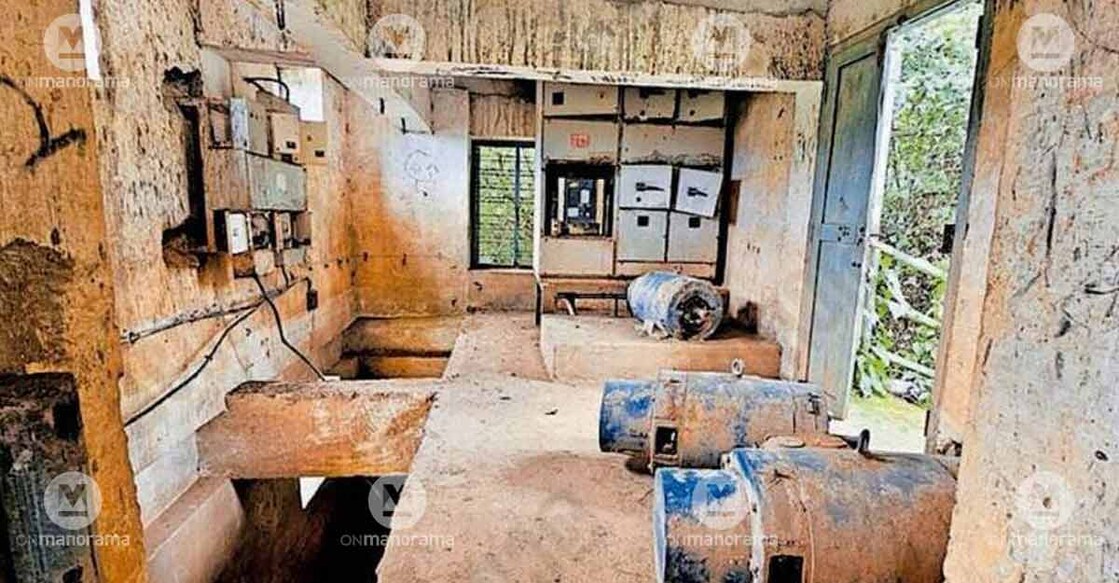 The equipment purchased for the Malankara Lift Irrigation Project lie in ruins. Photo: Special arrangement