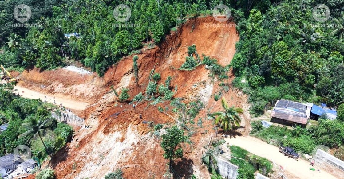 The mudslide at Adimali. Photo: Manorama