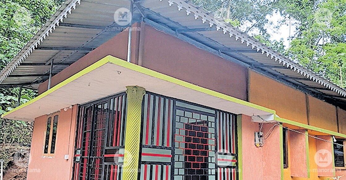 The new house built by Kozhencherry Pawravali for Athira and Avani. Photo: Manorama
