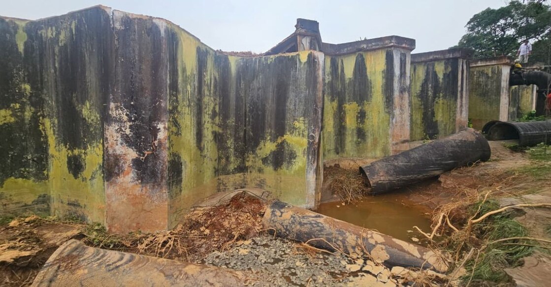 thammanam-water-burst - 1