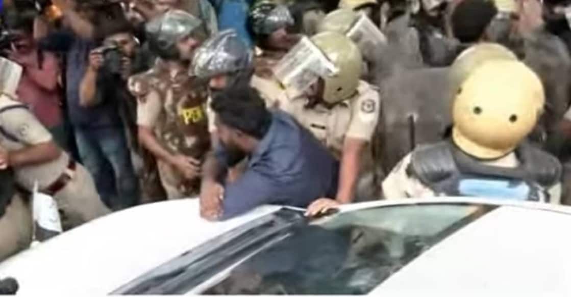 SFI activists block VC's car in Kerala University. Photo: Screengrab/ Manorama News