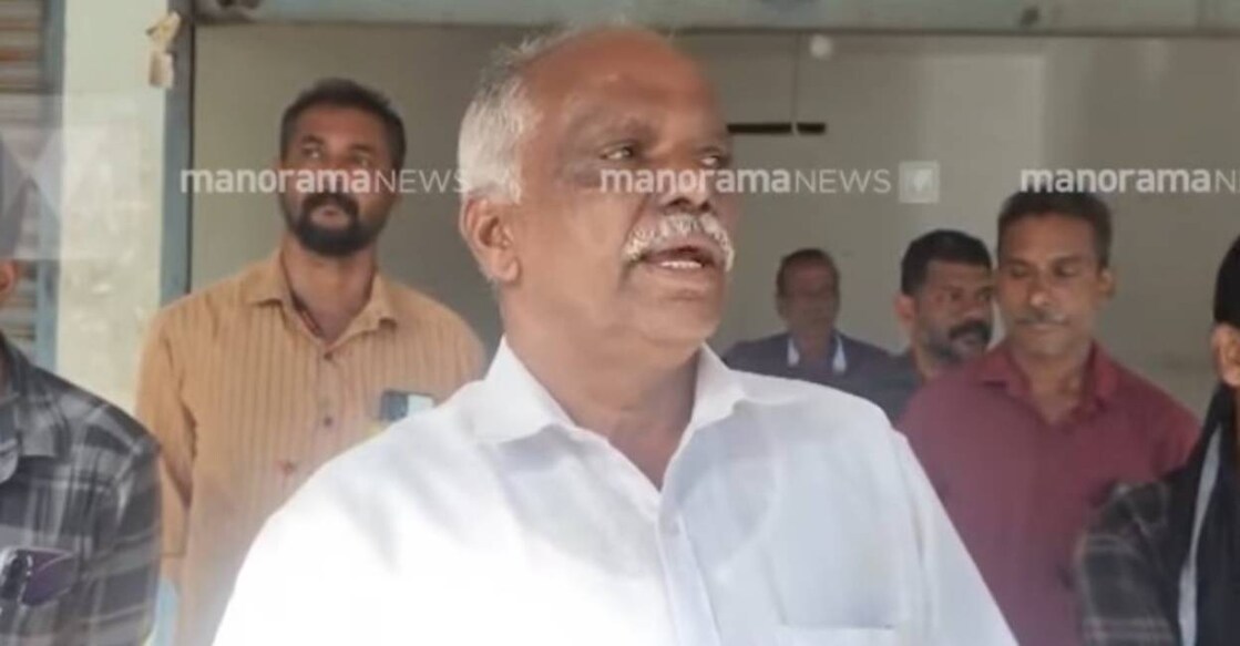 VR Ramakrishnan is contesting as an independent candidate in Agaly panchayat. Photo: Screengrab/Manorama News