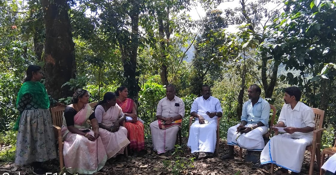 UDF candidates from Edamalakkudy panchayat prepare to submit their nomination papers. Photo: Special Arrangement.