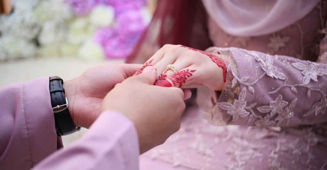 A Muslim bride's hand. Photo: Shutterstock/Adha Ghazali