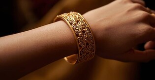 Imitation gold pawned, bank in Thrissur file police complaint