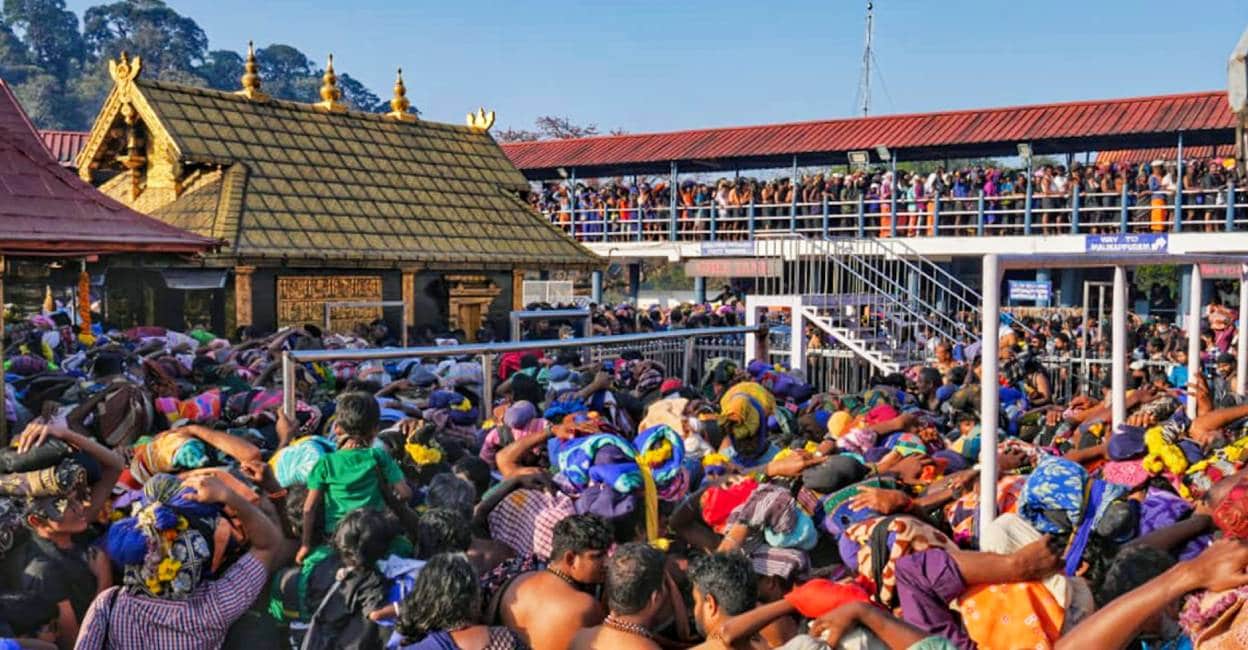 Pilgrims without a valid virtual queue booking will not be allowed to proceed for darshan..Sabarimala pilgrimage, Makaravilakku 2026, Virtual Queue booking, Sabarimala darshan, Pilgrim safety, Crowd management Sabarimala, Kerala temple festival, Makarajyothi darshan, Nilakkal Pampa travel restrictions, Sabarimala travel advisory, Online booking for Sabarimala, Sabarimala pilgrimage guidelines, Travancore Devaswom Board, Sabarimala KSRTC bus schedule, Sabarimala emergency response plan