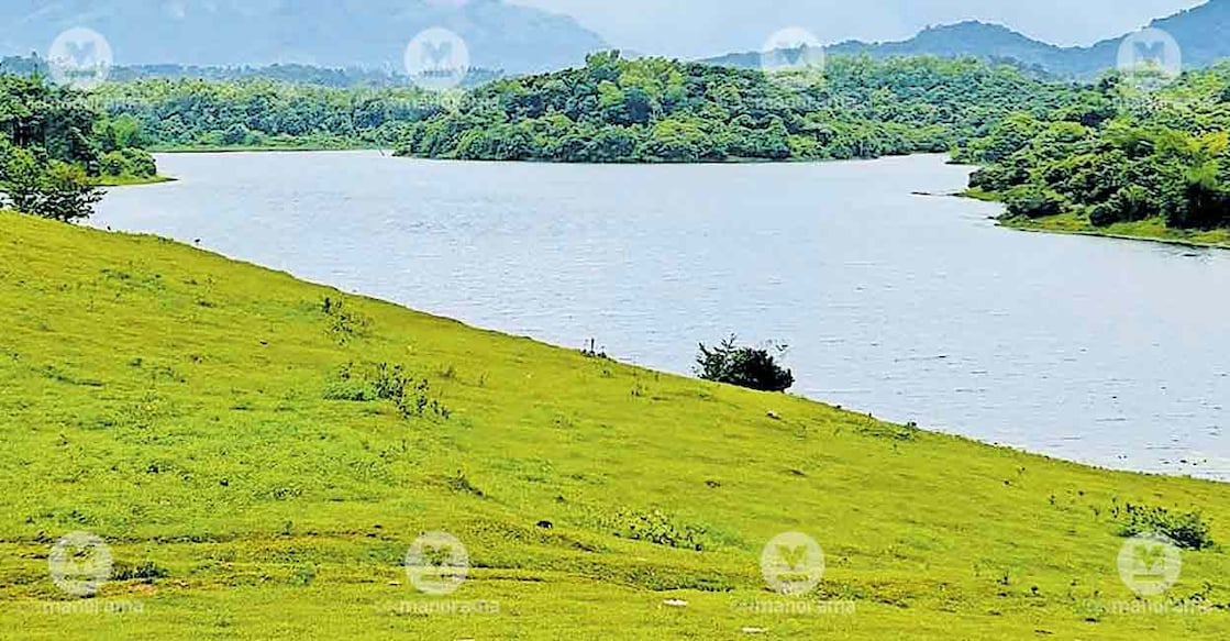 karapuzha-dam