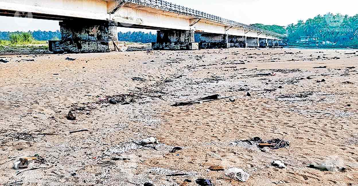 Sandbank formation at Kadalundikkadavu estuary threatens biodiversity and disrupts river flow