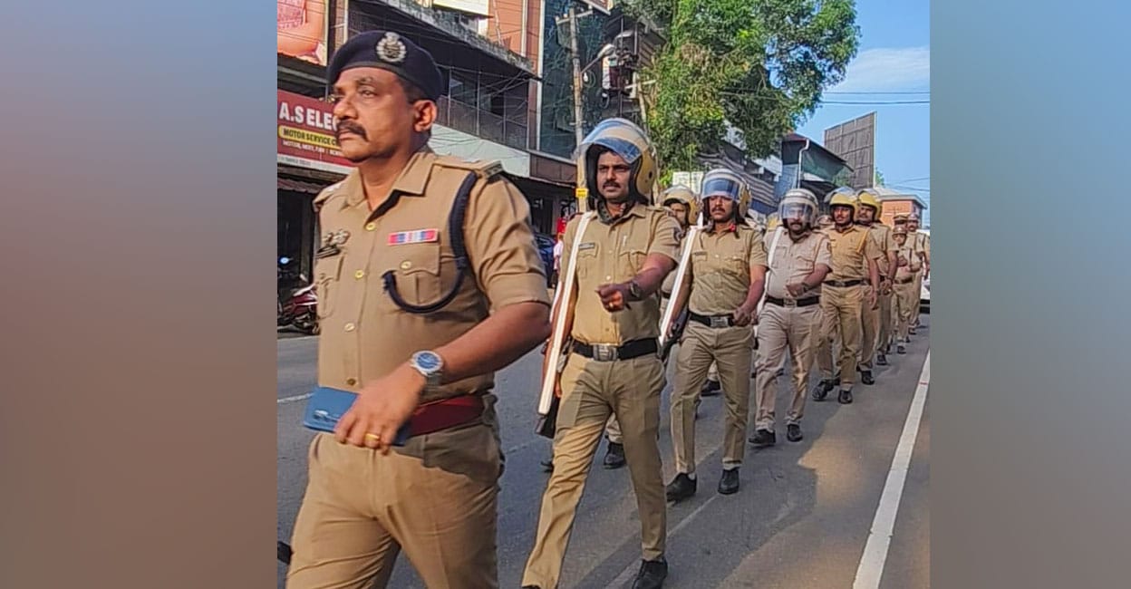 Kottayam: In an online meeting convened by State Election Commissioner A Shajahan on Saturday, District Collectors reported that all arrangements for.Kottayam election, Kerala local body elections, District Collector election arrangements, Election Commissioner review, Polling station security, Differently-abled voter facilities, Election day liquor ban, Sensitive polling station precautions, Wildlife-affected area voting, Kerala election news, Local elections Kerala, Election security measures, Kerala voting process, Election observer responsibilities, Kottayam district elections