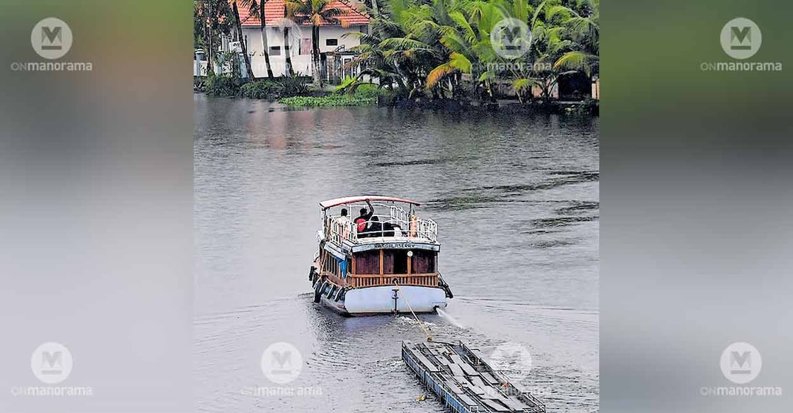 champakulam-moolam-boat-race champakulam-moolam-boat-race