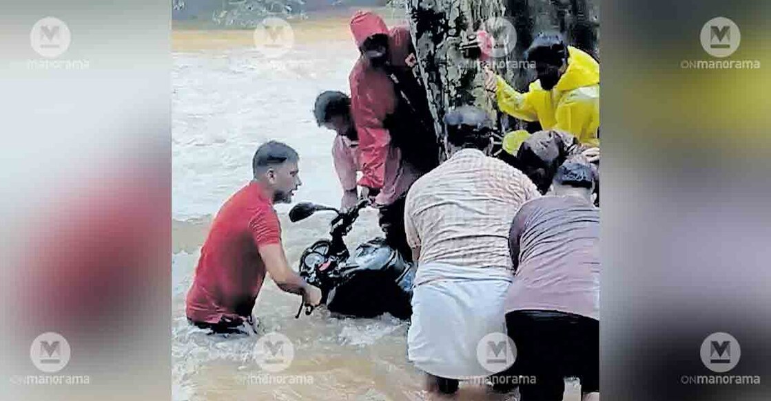 bike-rescue-flood