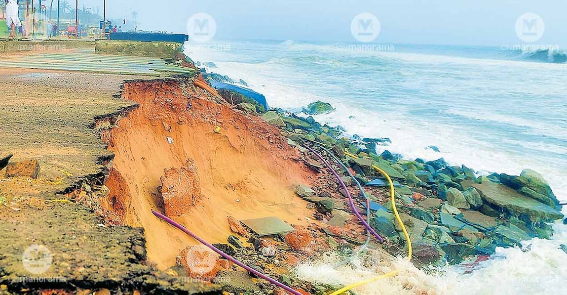 shangumukham-coast-erosion shangumukham-coast-erosion