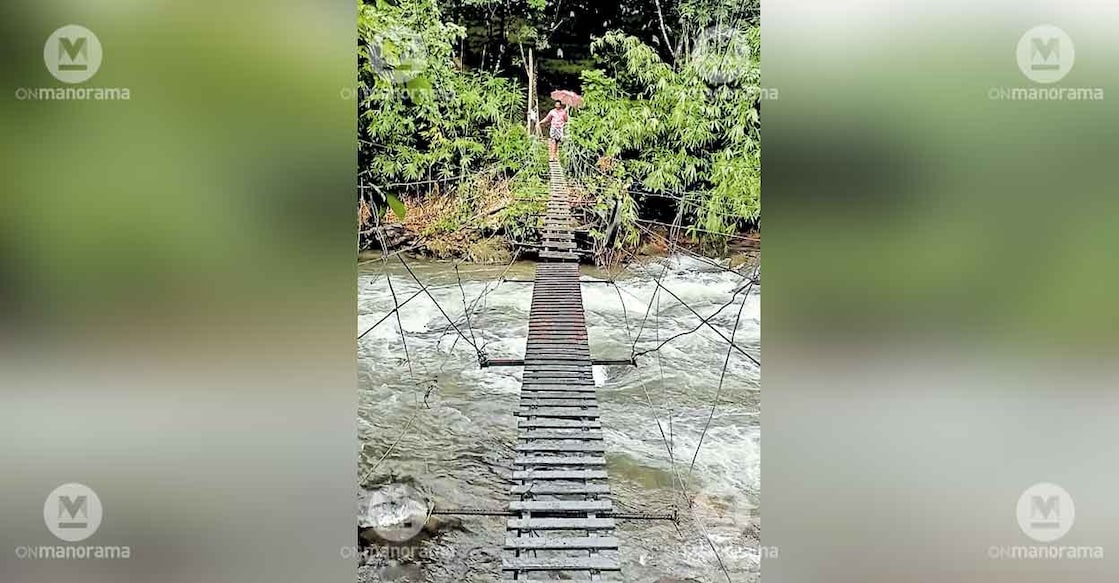 malayinchi-bamboo-bridge