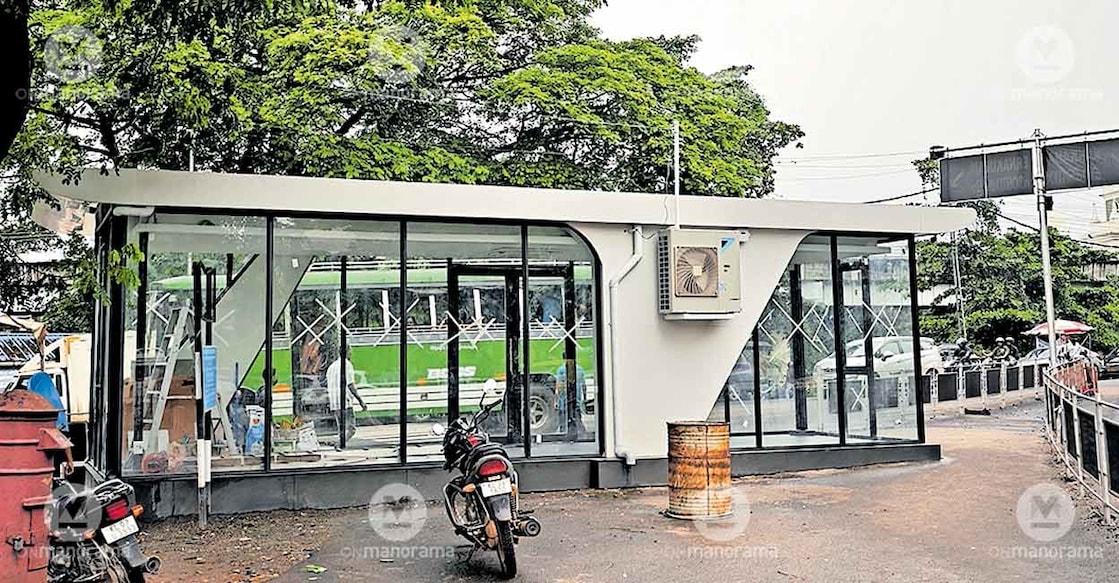 ac-bus-shelter ac-bus-shelter