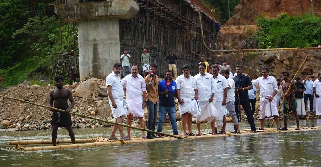 satheesan-nilambur-tribe-visit satheesan-nilambur-tribe-visit