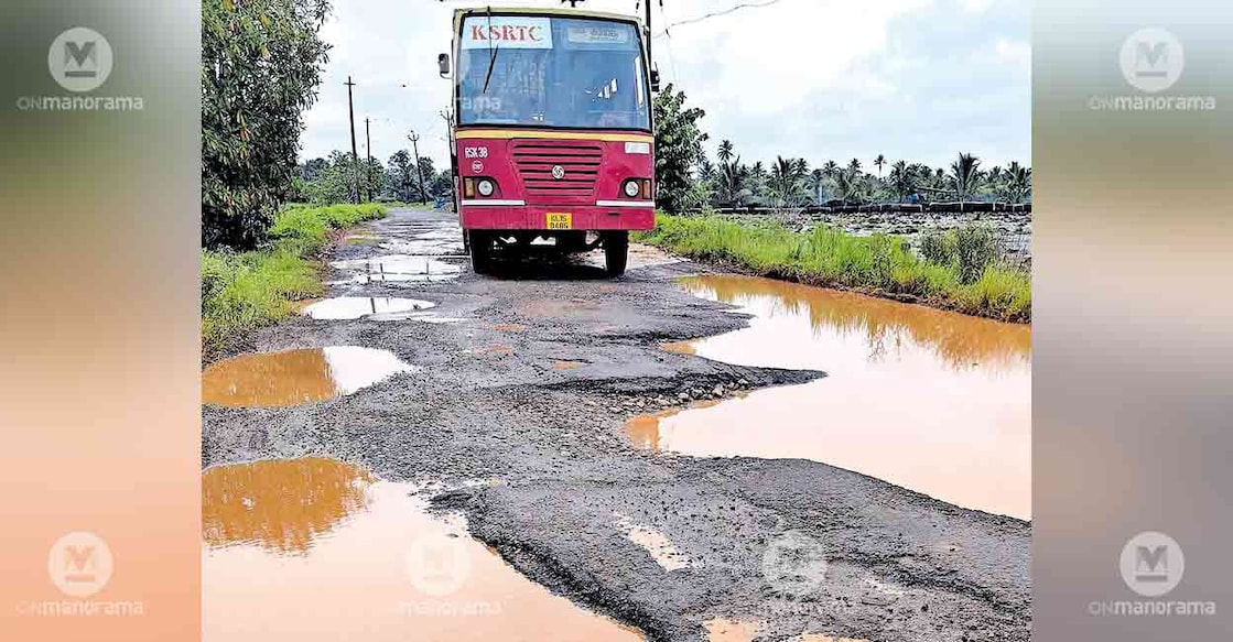 valadi-potholes-ksrtc