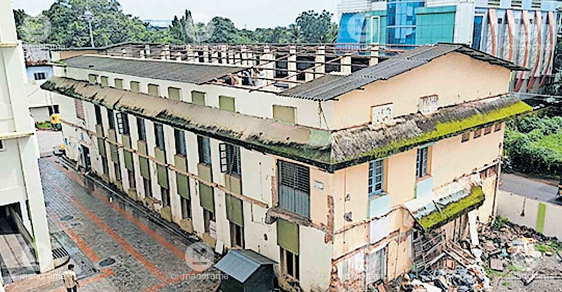 payyannur-hospital-asbestos-removal