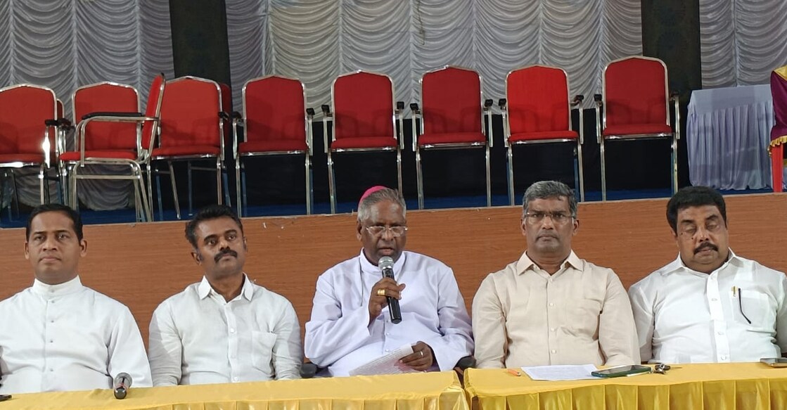 Bishop Dr Sebastian Thekkathecheril addresses the media on Sunday, along with other KRLCC office-bearers. Photo: Onmanorama