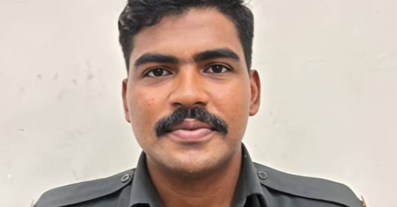 malayali-soldier-missing-thrissur Farzeen Gafoor, a native of Kaniyapoyyoor in Guruvayur and an official at the Army Medical College in Pune, reportedly vanished from a train while travelling for training in Bareilly. Photo: Special Arrangement