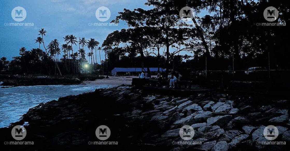 darkness-thirumullavaaram-beach