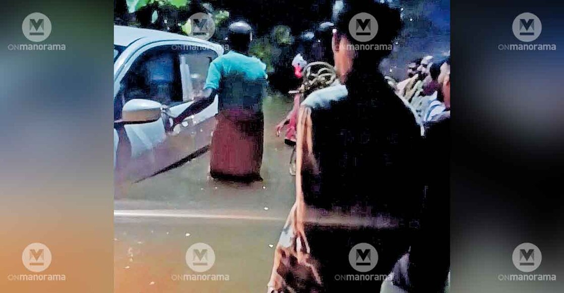 car-flood-kanhangad