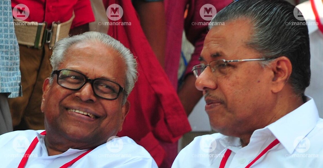 V S Achuthanandan and Pinarayi Vijayan. File Photo: Manorama. 