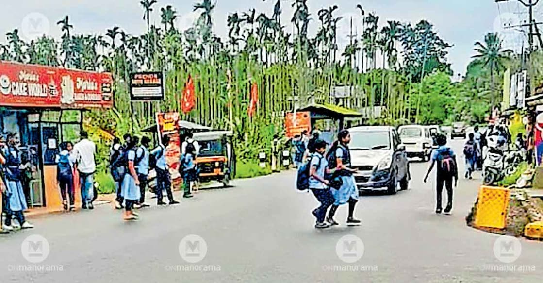 traffic-kavummantham-junction