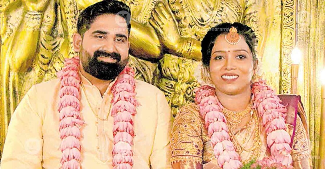 Dr Asna and her husband Nikhil Narayanan Dr Asna (R) and her husband Nikhil Narayanan after the wedding. Photo: Special arrangement