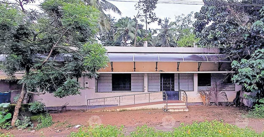 The unused Pakalveedu building at Kadavalloor Vattamaav. Photo: Manorama