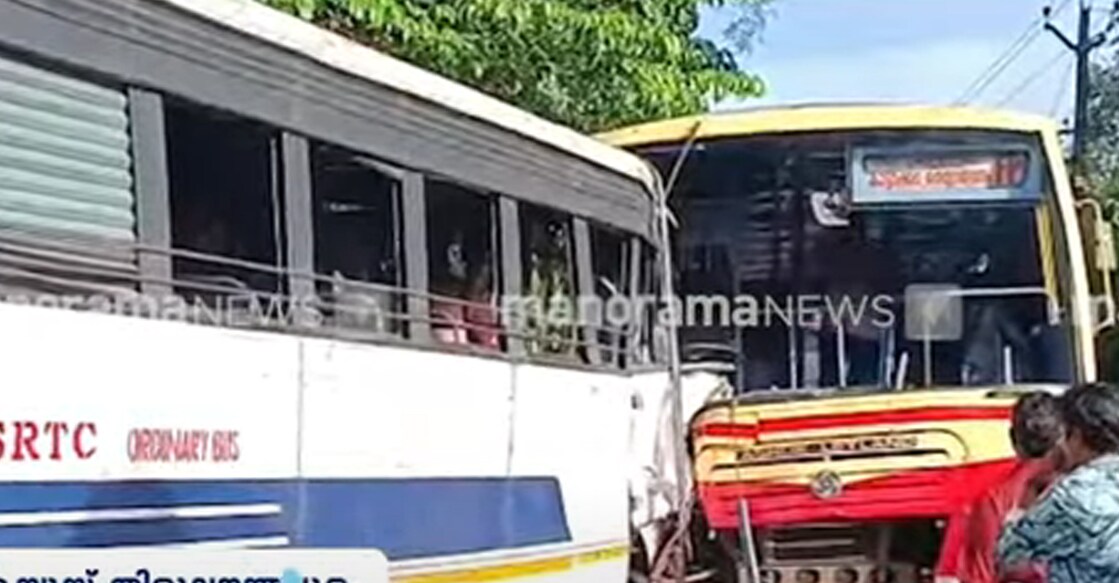 neyyar dam The KSRTC buses collided head on near Neyyardam on Sunday. Photo: Screengrab/Manorama News