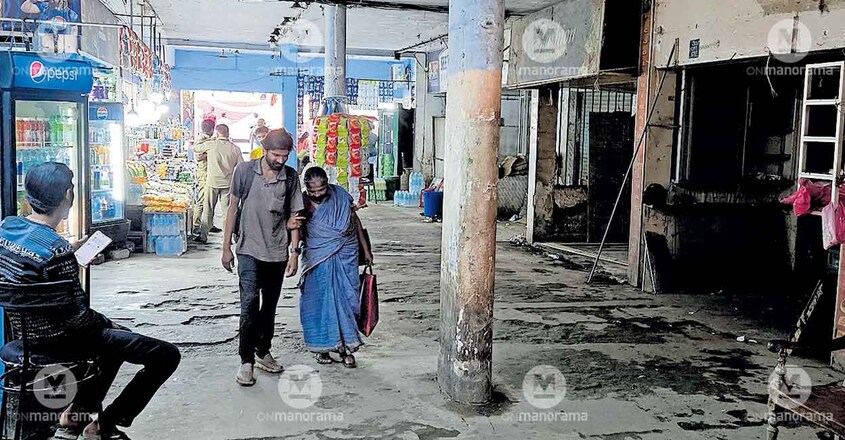 inside-ksrtc-busstand inside-ksrtc-busstand