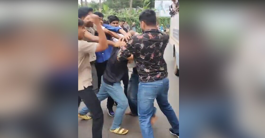 Student gangs fighting outside the MES Arts and Science College in Kozhikode after the degree supplementary exam on Monday. Photo: Special Arrangement