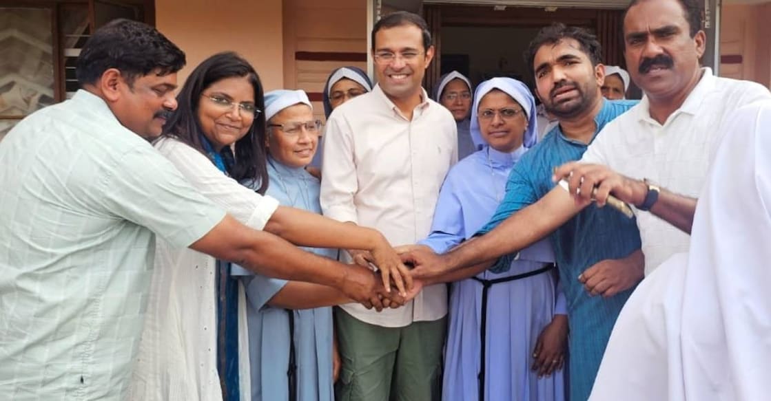 sisters-released-from-durg-jail