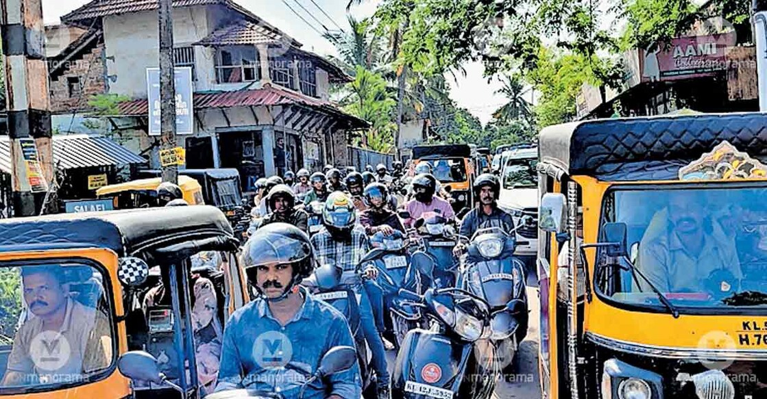 railway-gate-traffic