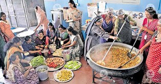 Chicken curry to ghee rice, chef headmistress in Kollam treats children to sumptuous lunch on her B'day