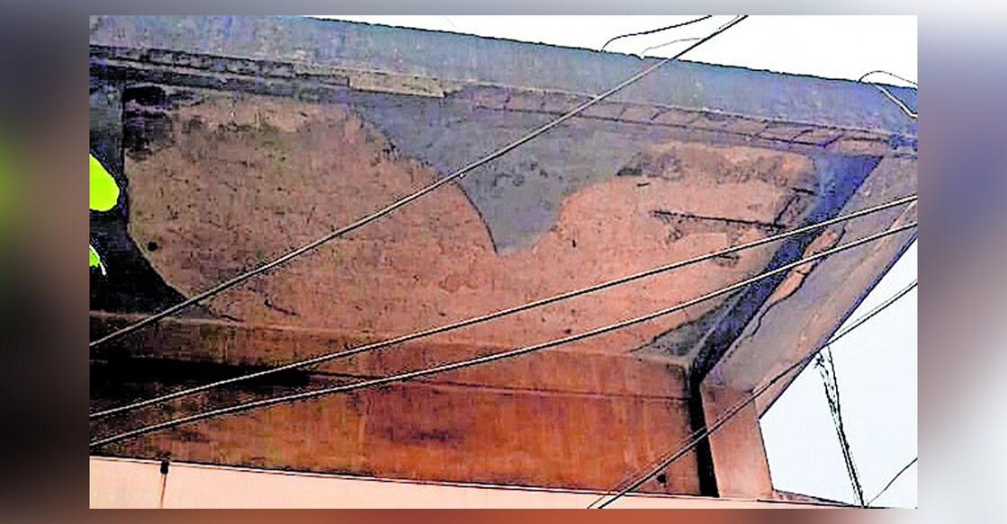 Concrete slabs loosened and in dangerous condition. Photo: Manorama