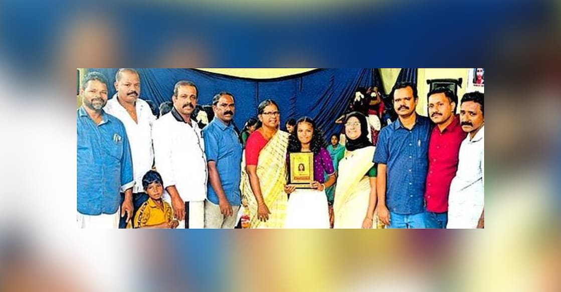 Vrinda appreciated by teachers and PTA of Mithrummala Govt Girls HSS for returning lost gold. Photo: Manorama