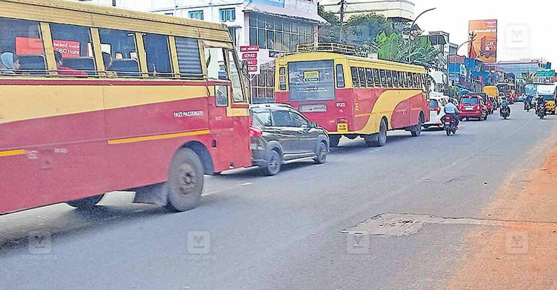 Severe traffic block witnessed at Venjarammoodu on Tuesday. Photo: Manorama