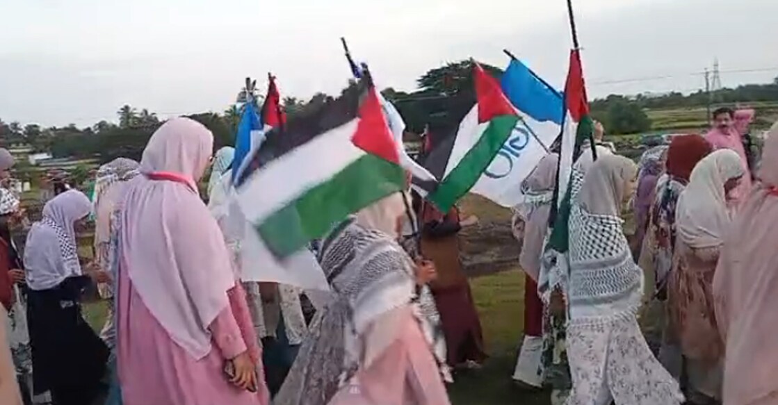 A screengrab showing members of the Girls Islamic Organisation conducting a march in Kannur. Photo: Special arrangement